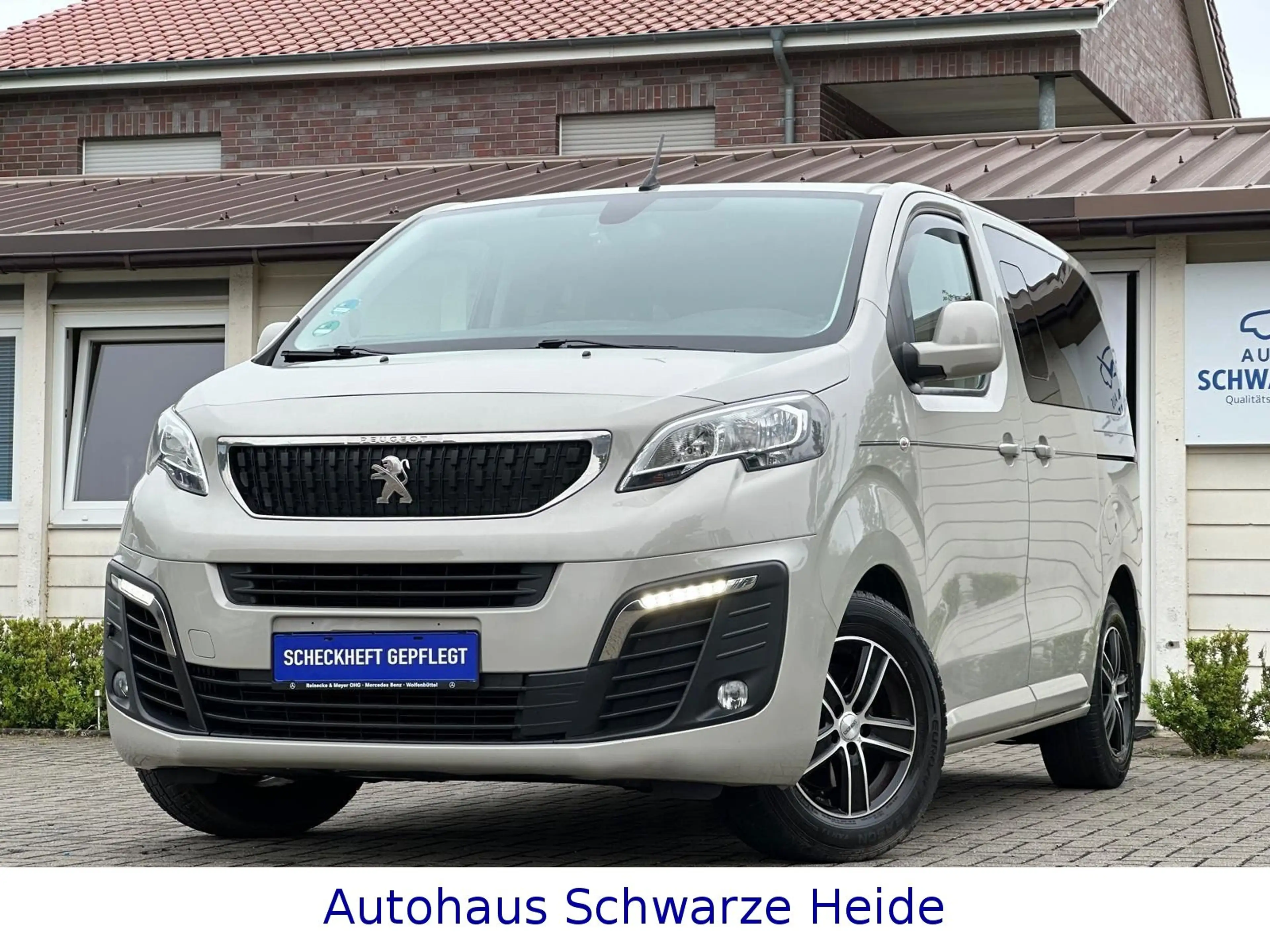 Peugeot Traveller Family L1*8SITZER*AHK*2xSCHIEBETÜR*LED — photo 11
