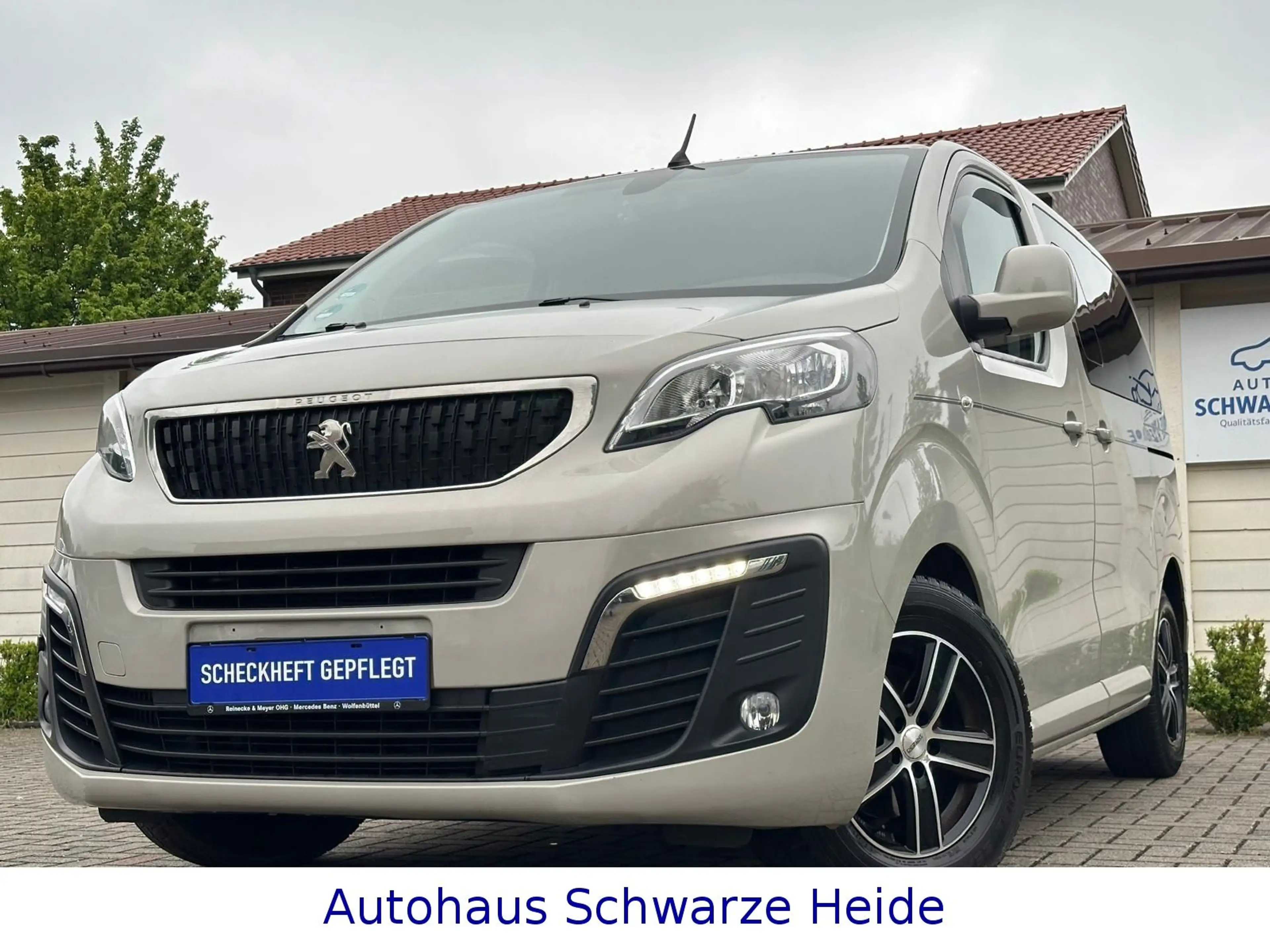 Peugeot Traveller Family L1*8SITZER*AHK*2xSCHIEBETÜR*LED — photo 14