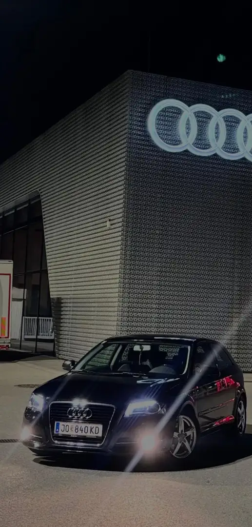 Audi A3 1.6 TDI DPF Attraction - 1