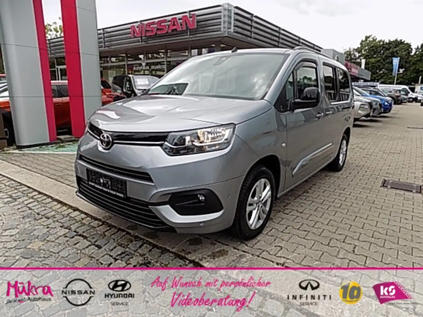 Toyota Proace City Verso L2 Team D 1.5 D-4D Autoamtik Klima Navi Stříbrná - 1