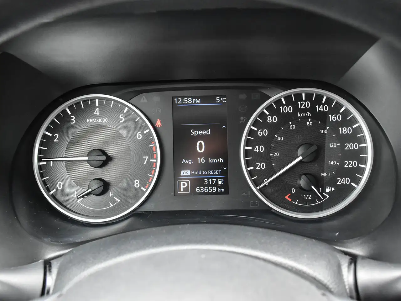 Nissan Sentra снимка Nissan Sentra