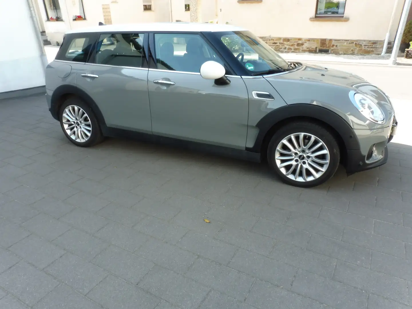 MINI Cooper D Clubman MINI Clubmann Cooper D Aut. Klima CHILI Paket Grau - 2