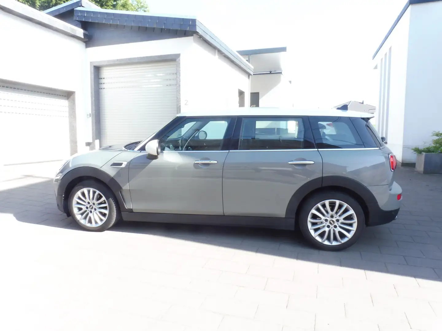 MINI Cooper D Clubman MINI Clubmann Cooper D Aut. Klima CHILI Paket Grau - 1