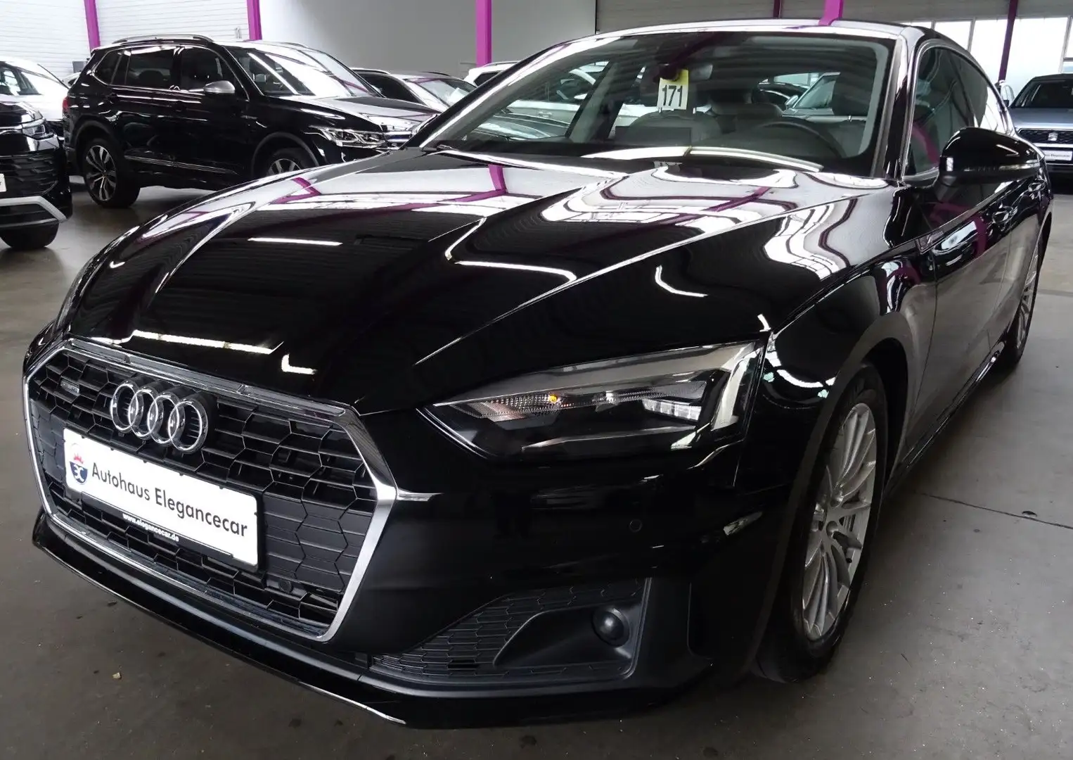 Audi A5 40 2.0 TFSI QUATTRO*DIGI*AHK*CAM* Schwarz - 1