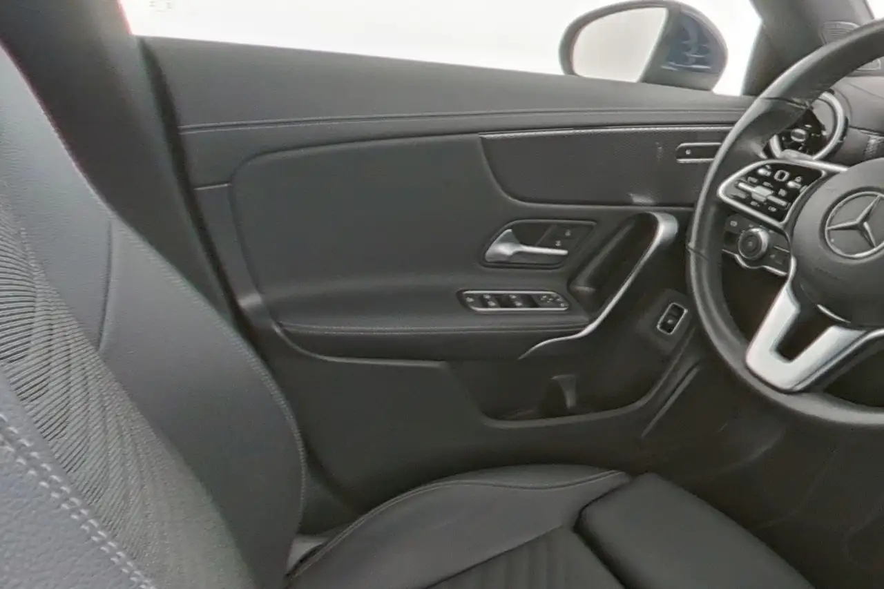 Mercedes-Benz CLA 250 e Shooting Brake Luxury Line 16