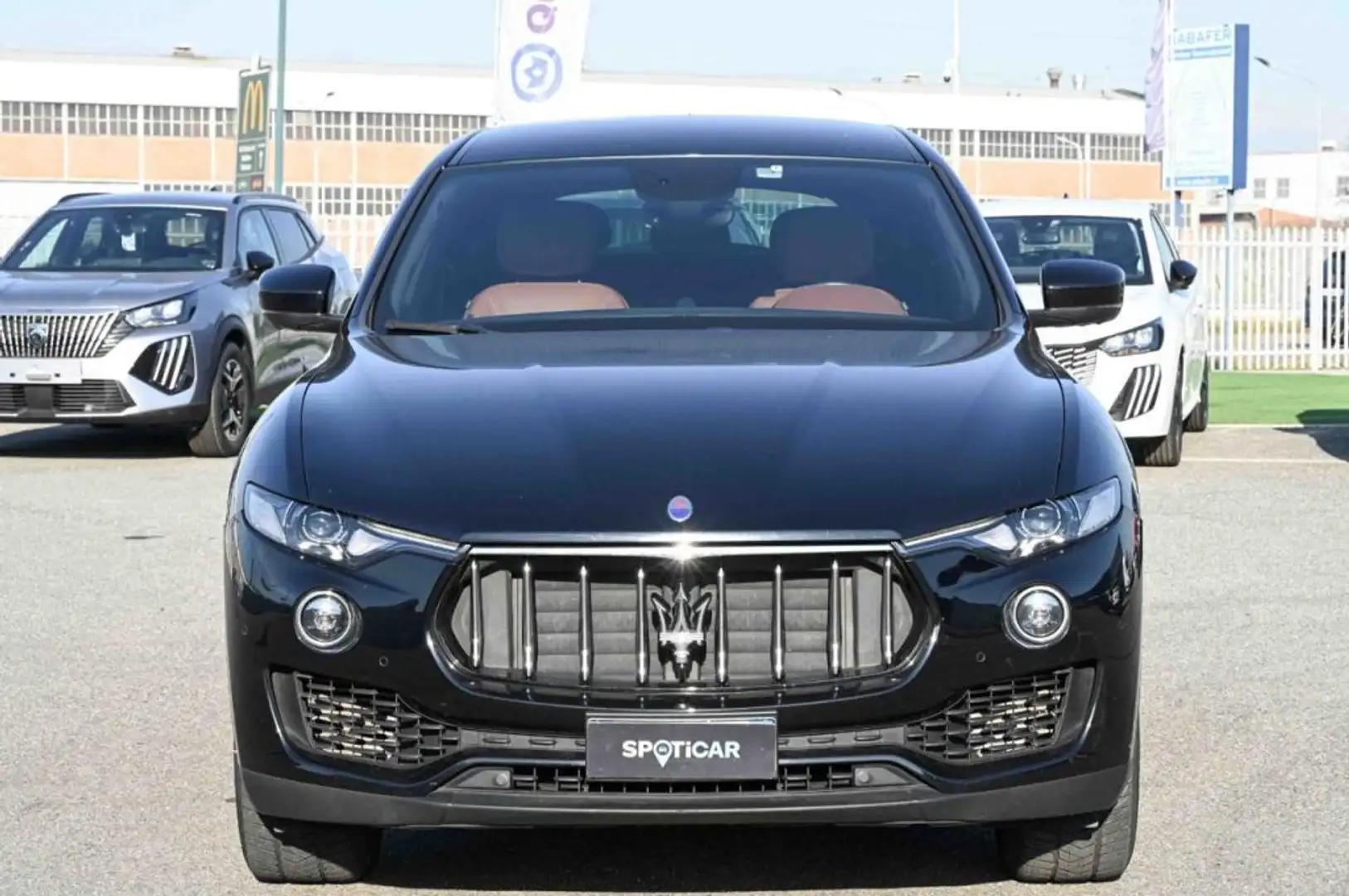 Maserati Levante 3.0 350cv V6 Q4 Negro - 2