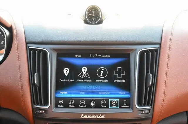 Maserati Levante view 15