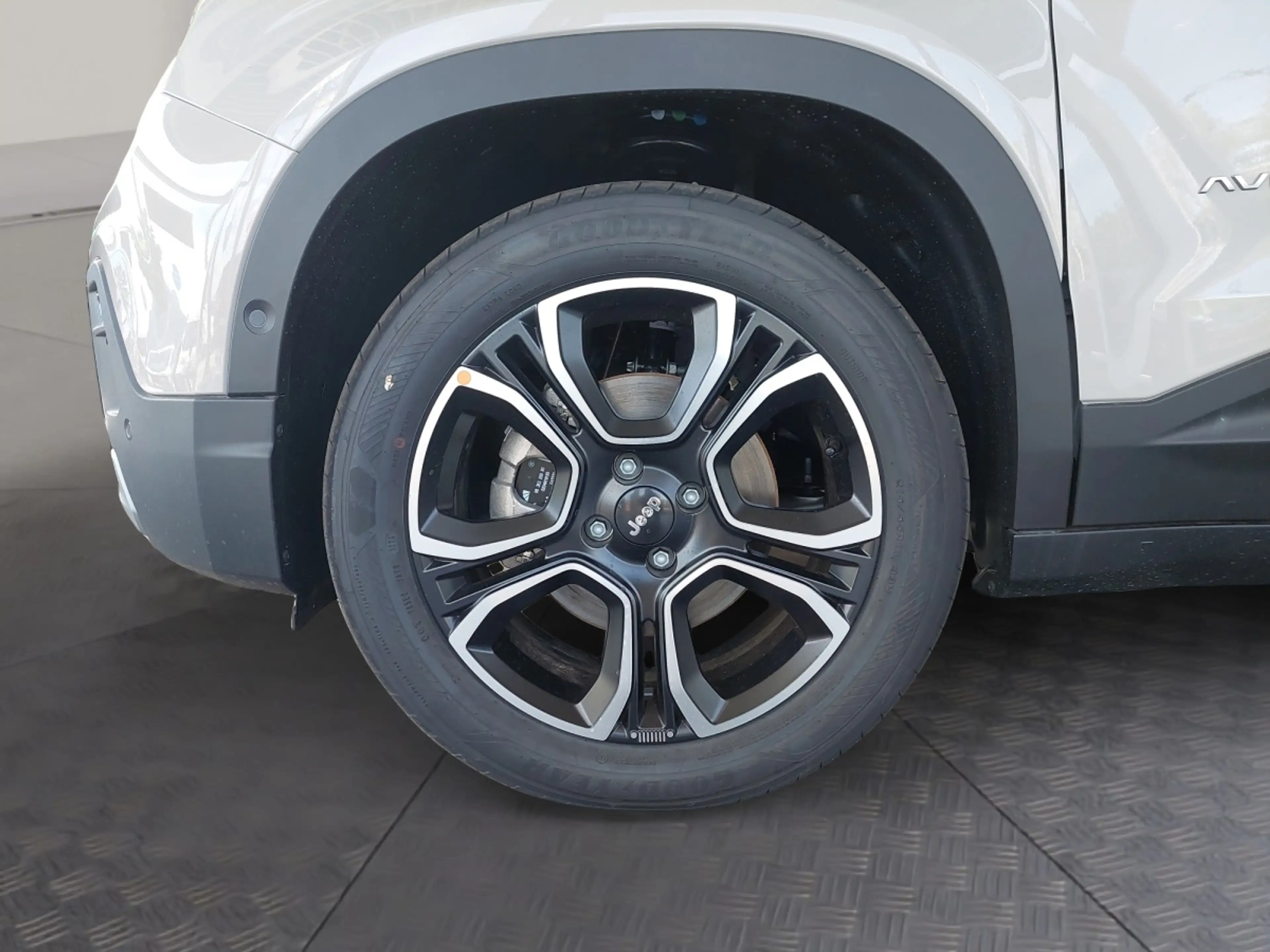 Jeep Avenger Elektro Summit My25 — photo 14