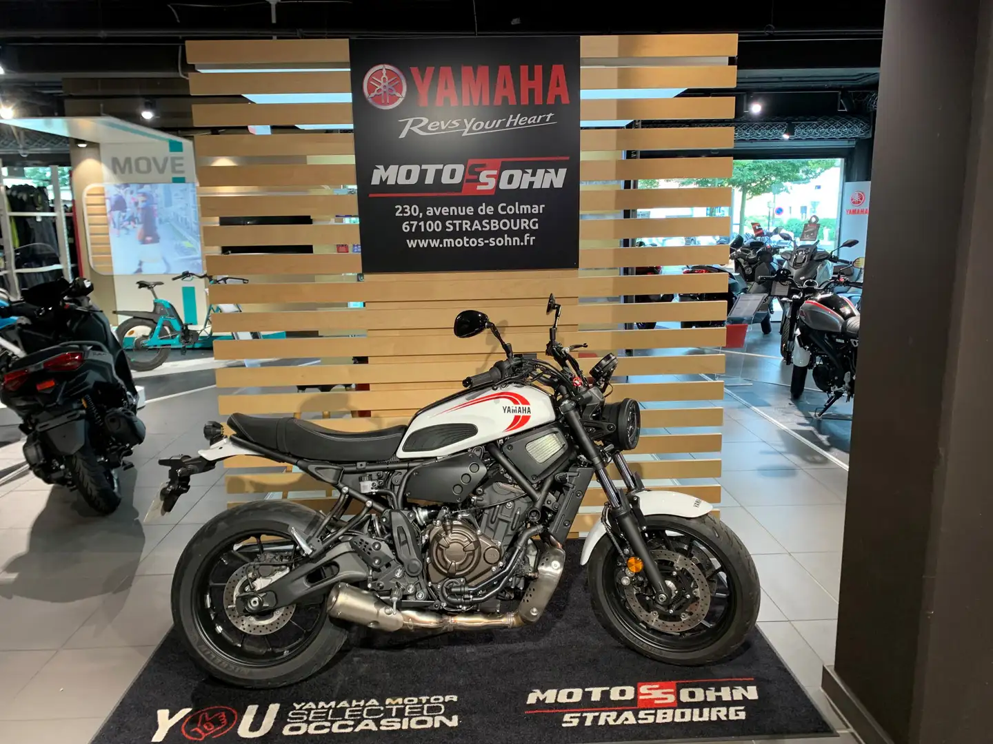 Yamaha XSR 700 bijela - 1