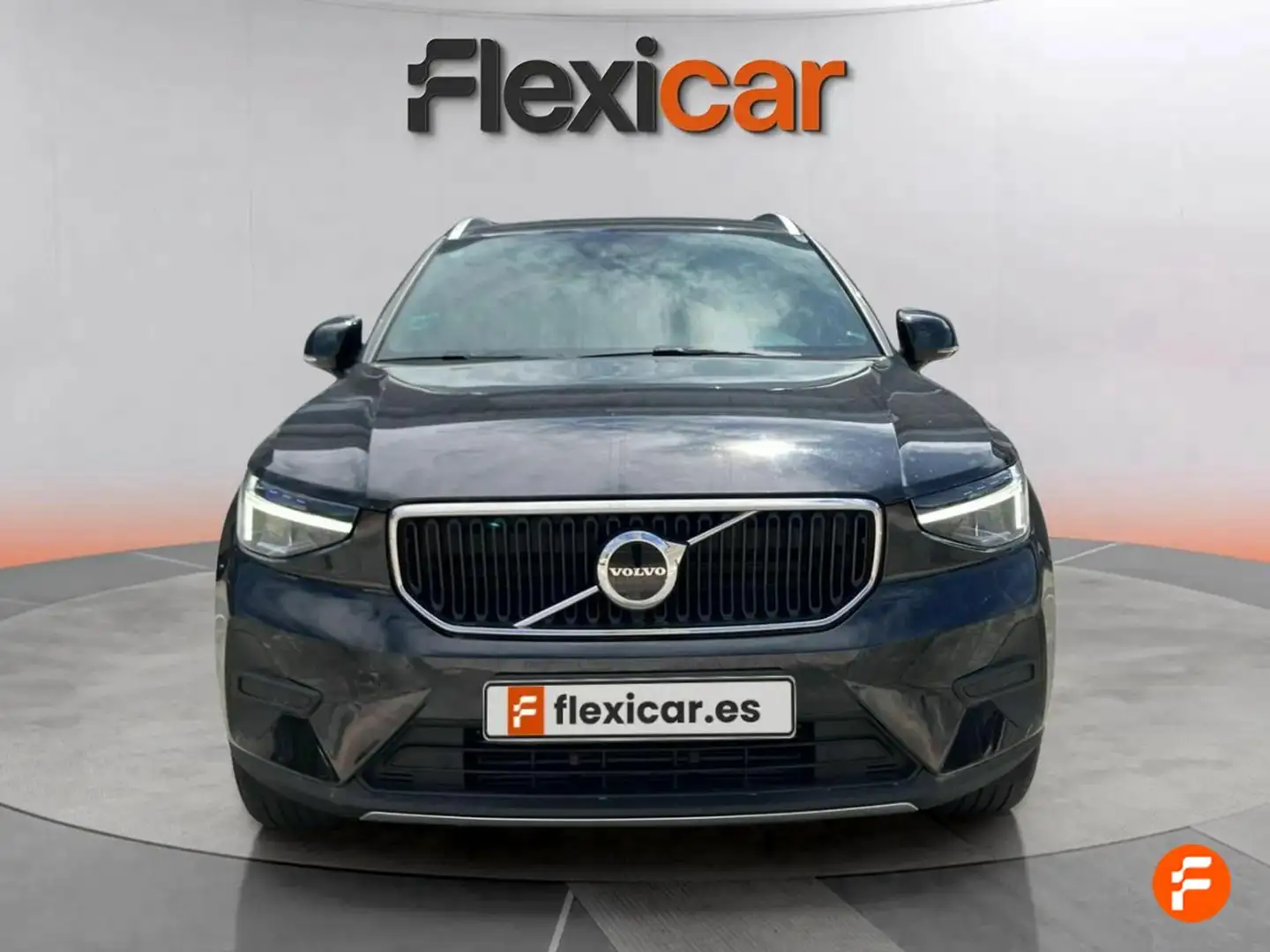 Volvo XC40 T2 Core Aut. Negro - 2