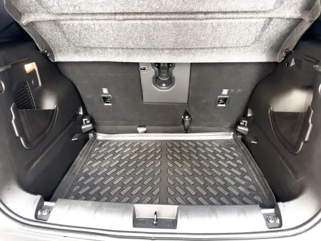 Jeep Renegade view 6