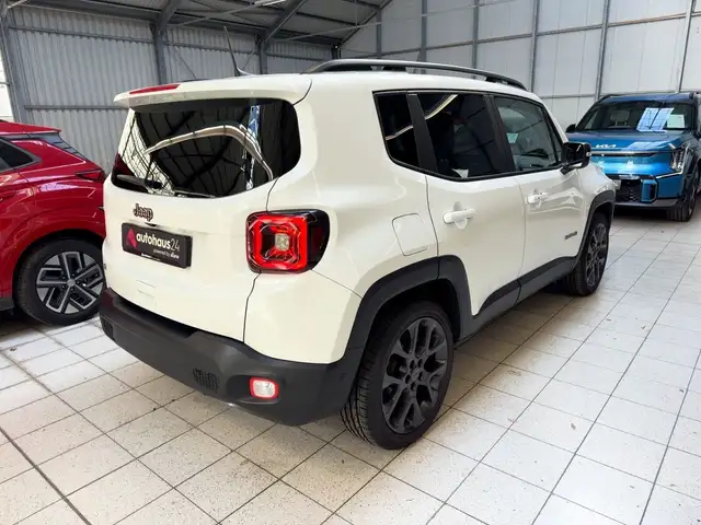 Jeep Renegade view 5