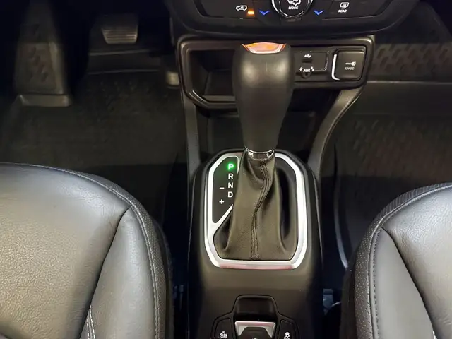 Jeep Renegade view 13