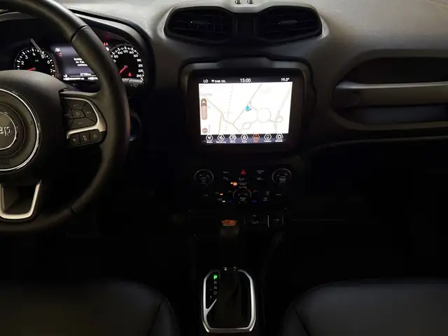 Jeep Renegade view 11