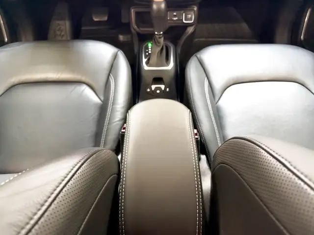 Jeep Renegade view 14