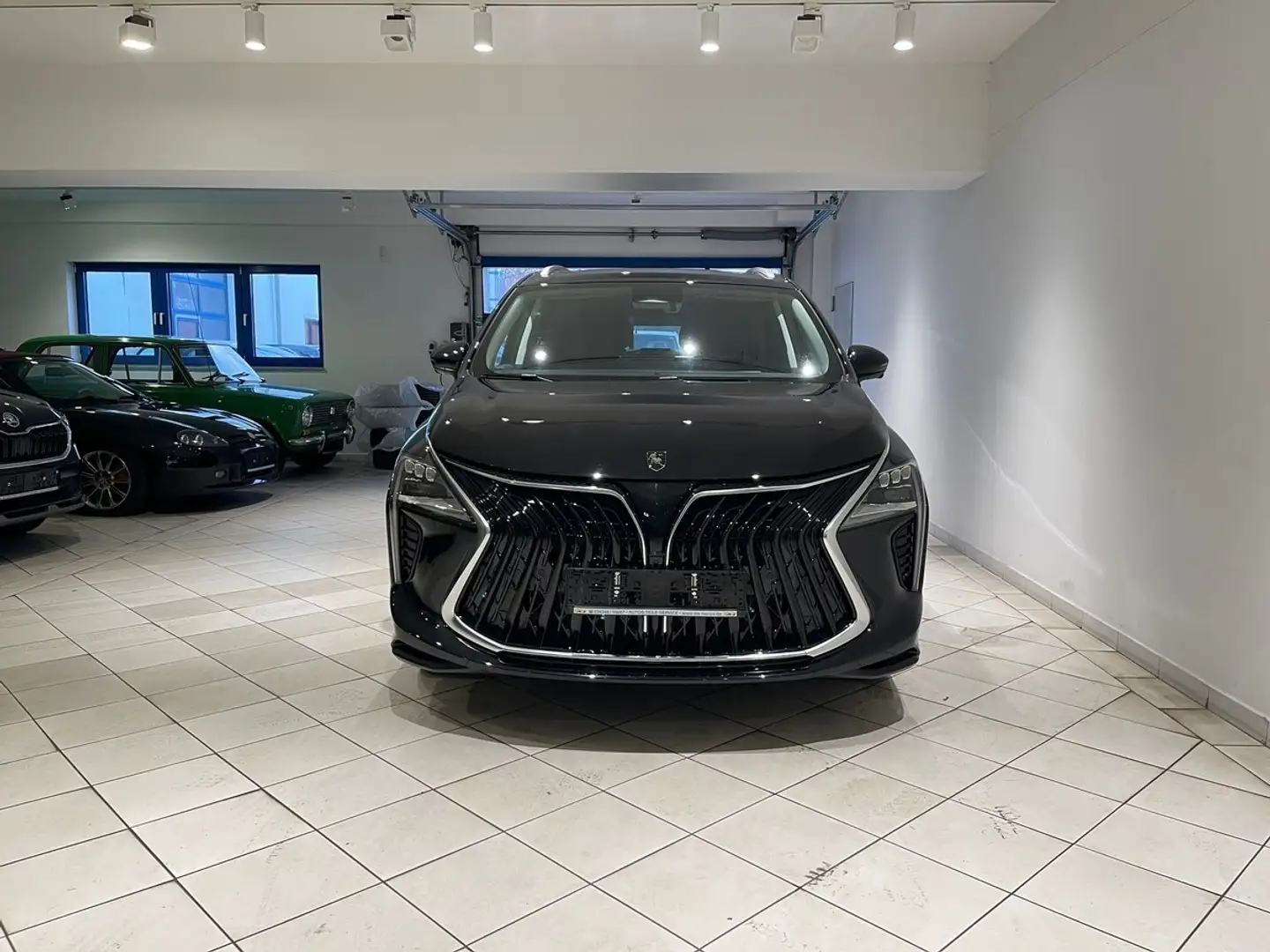 DFM Forthing 4 PHEV PANO 360° Kamera Lagerfahrzeug Schwarz - 2