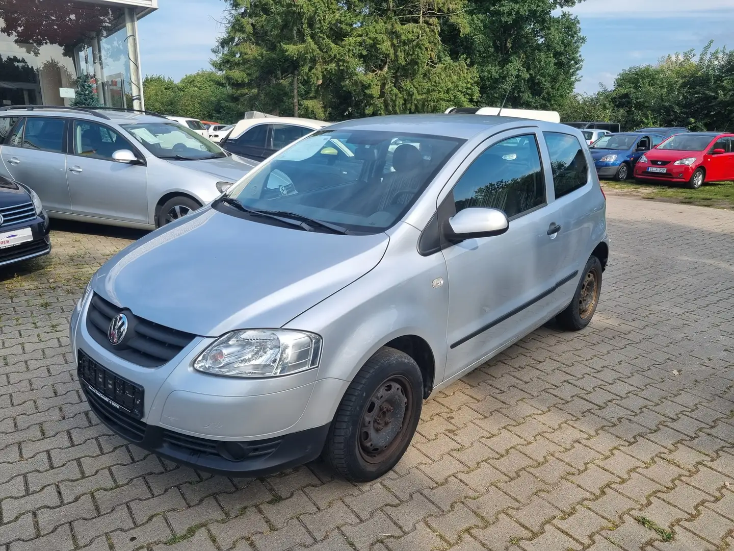Volkswagen Fox 1.2 aus 1 HD mit Klima Серебристый - 1