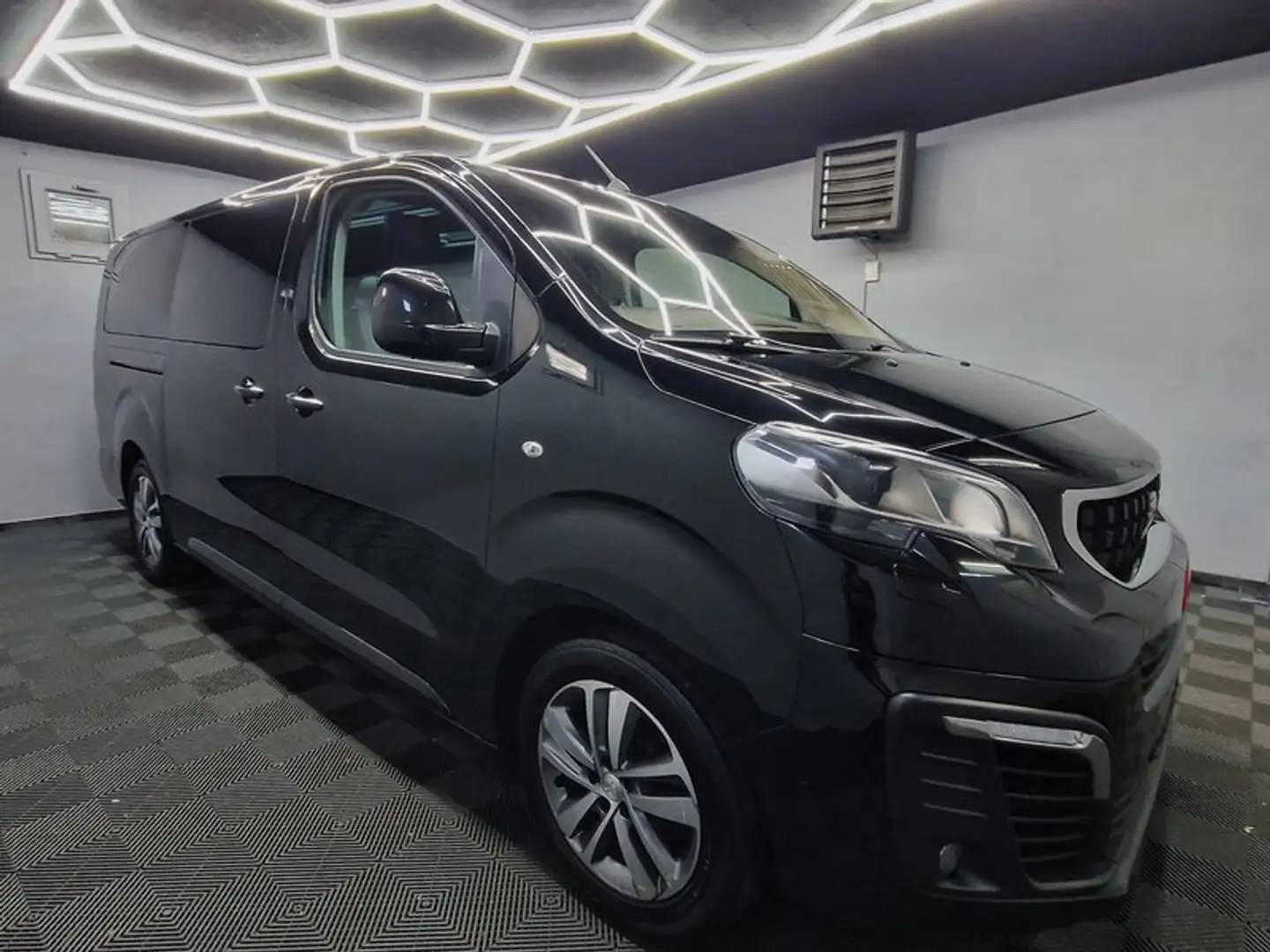 Peugeot Traveller Allure L3 LANG|AUTOM|PANO|STHZ|LEDER| Schwarz - 2