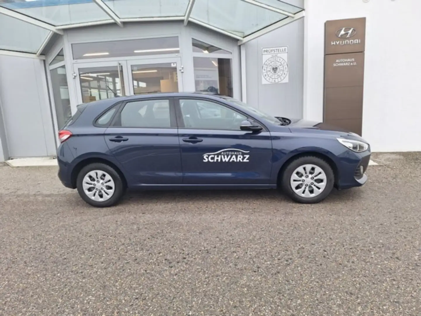 Hyundai i30 - PD Entry 1,4 MPI c0b20a Blau - 2