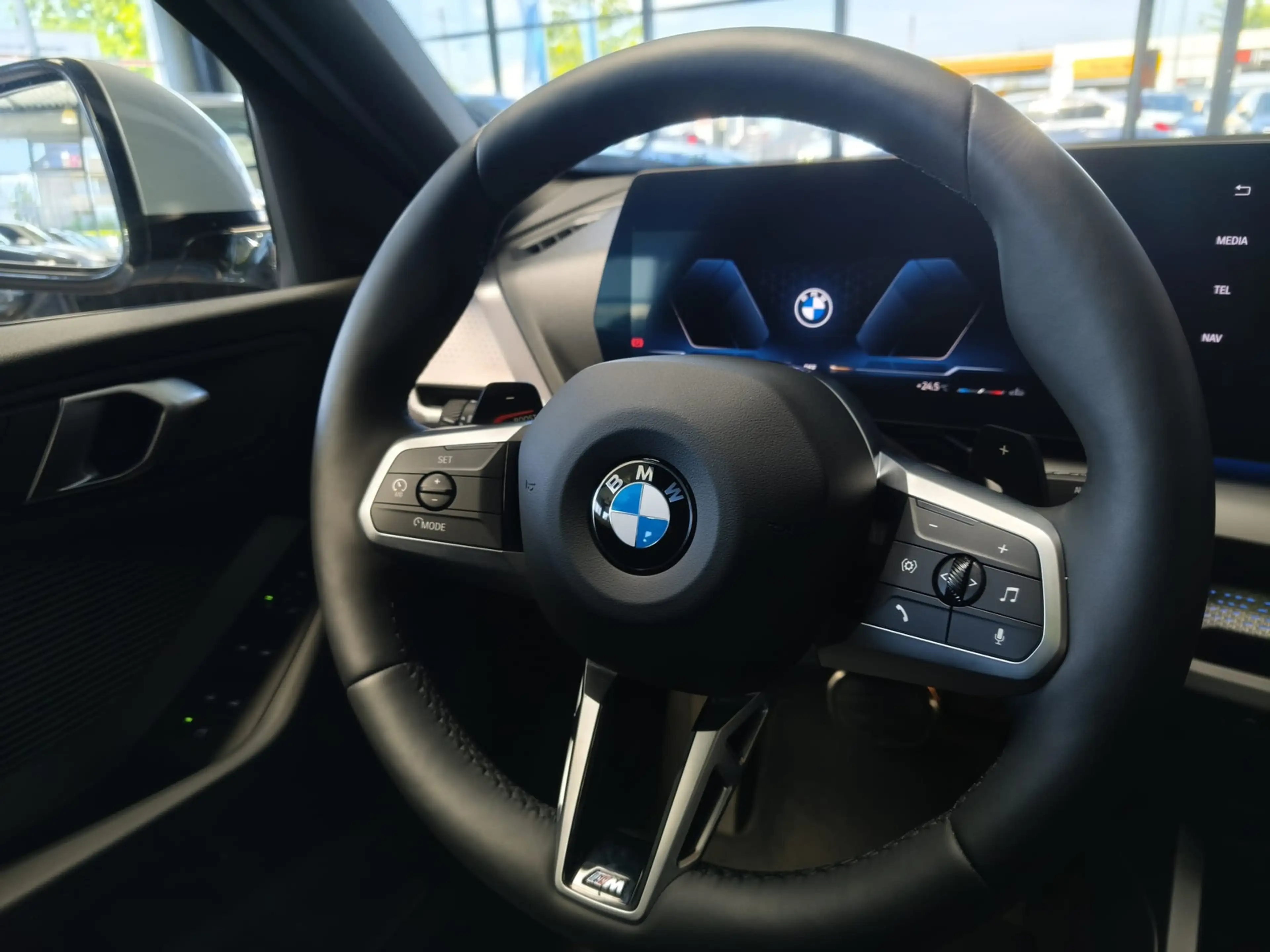 BMW 120 i M Sport Dr.As+/19"/ACC/PANO — photo 9
