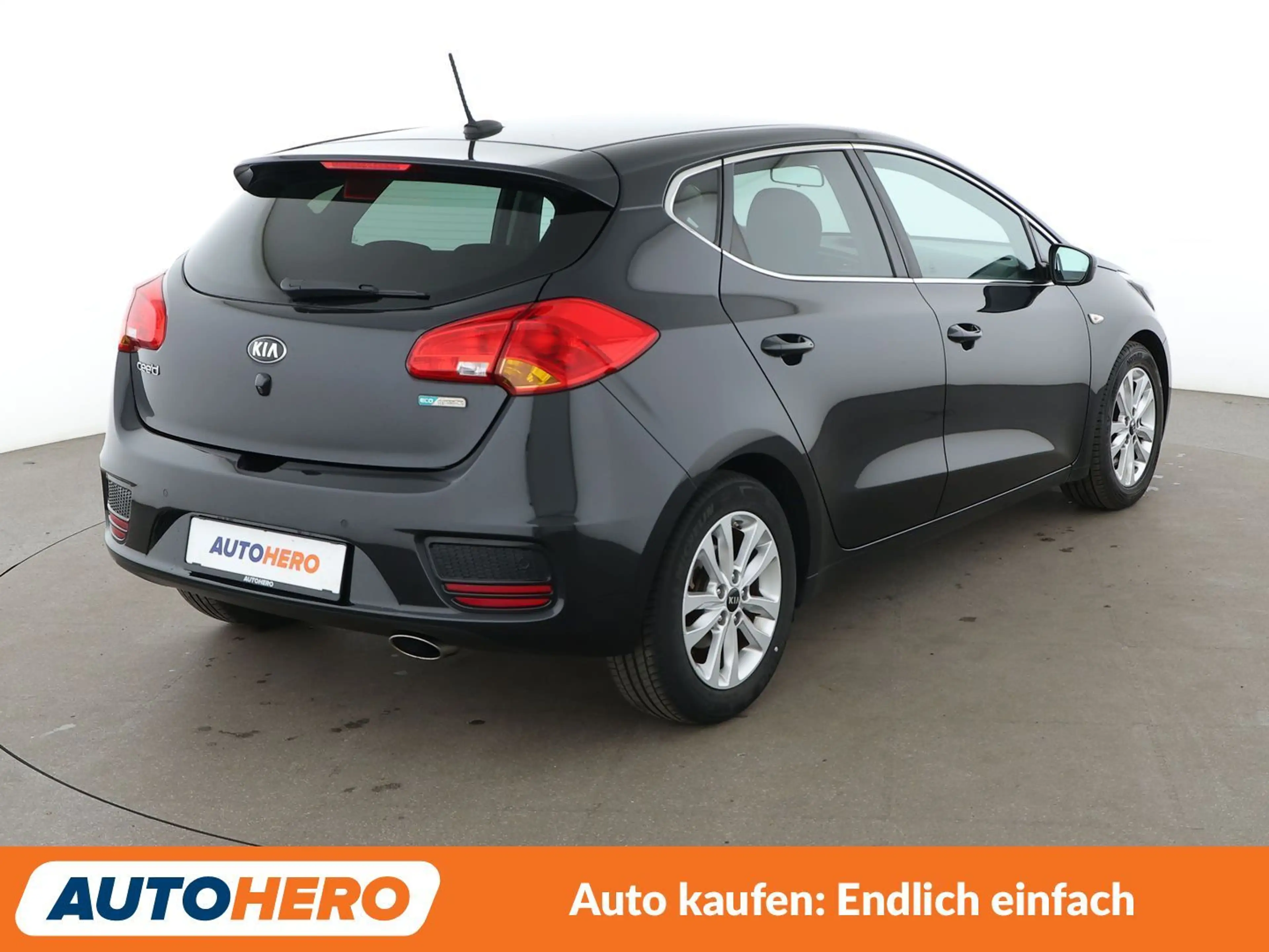 Kia Ceed / cee'd 1.0 TGDI UEFA Euro 2016*NAVI*TEMPO*CAM*PDC*SHZ* — photo 6
