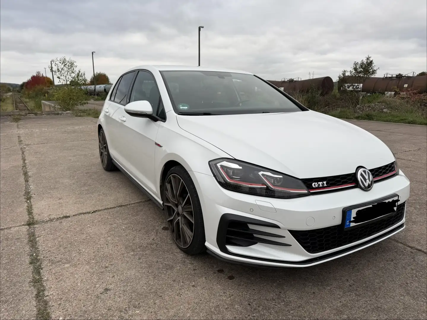 Volkswagen Golf GTI (BlueMotion Technology) - 2