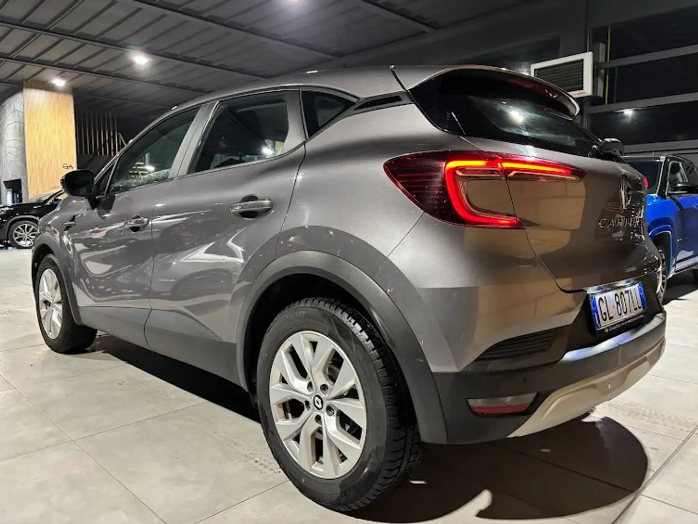 Renault Captur tce 90cv NEOPATENTATI Grau - 2