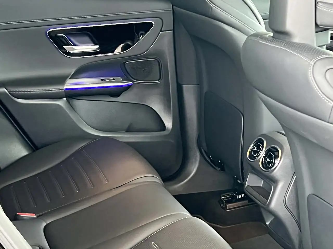 Mercedes-Benz GLC AMG 2025 panodak trekhaak achteruitrijcamera, миниатюра 9