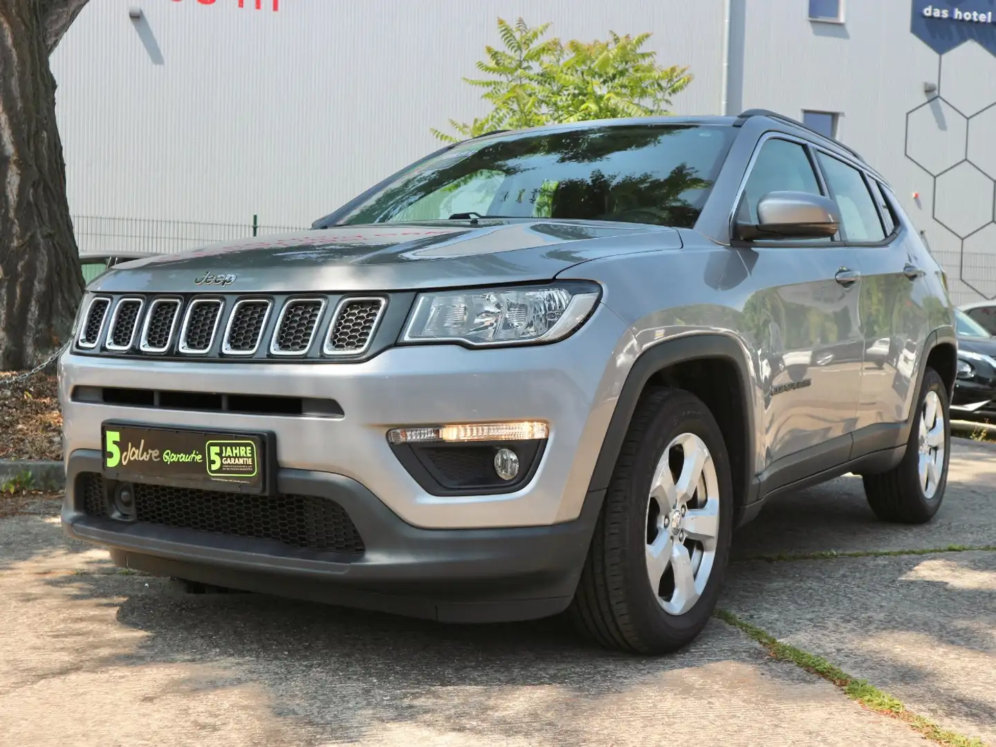 Jeep Compass 1.4 MultiAir FWD Longitude KlimaA LM Silber - 2