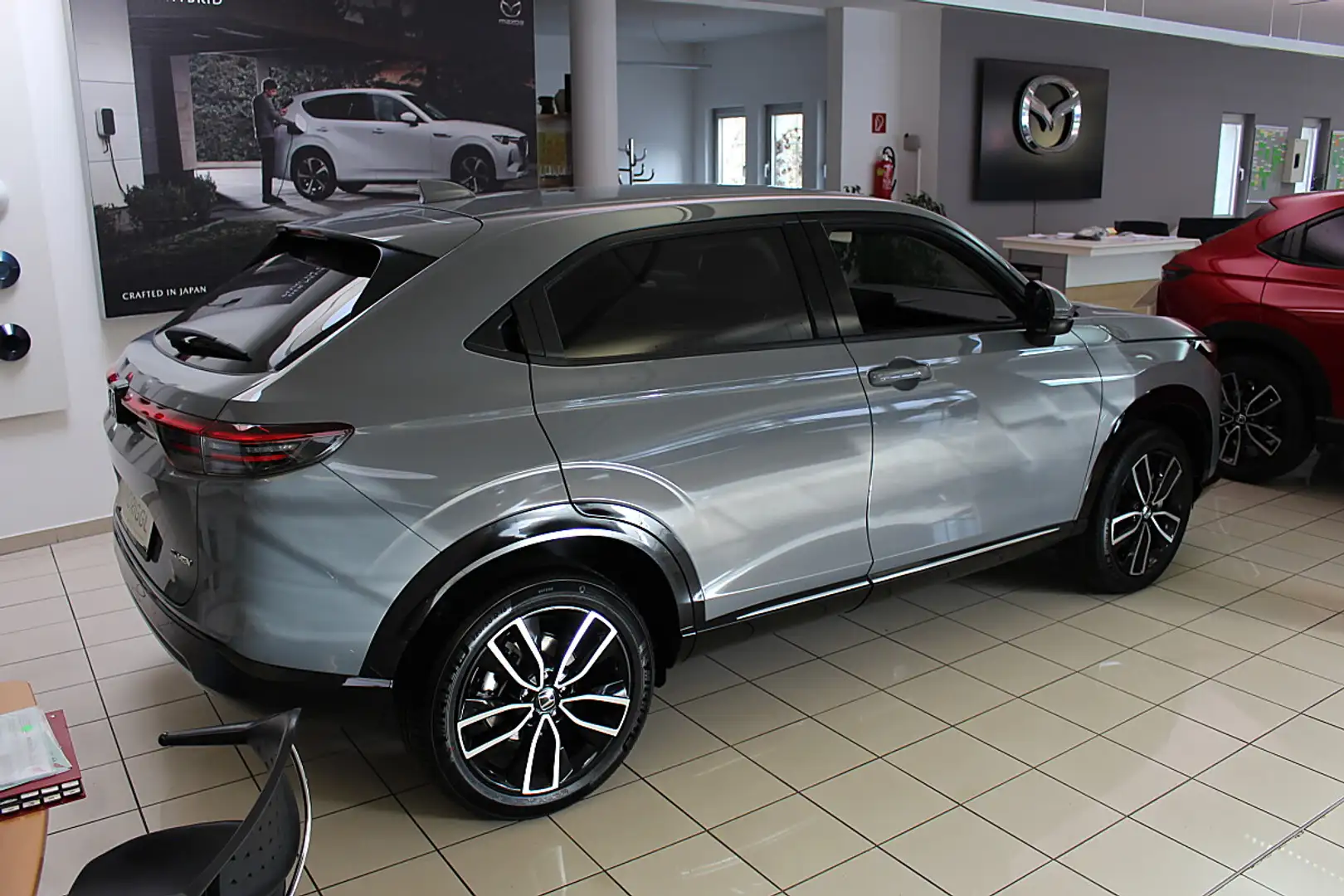 Honda HR-V 1,5 i-MMD Hybrid 2WD Advance Aut. Grau - 2