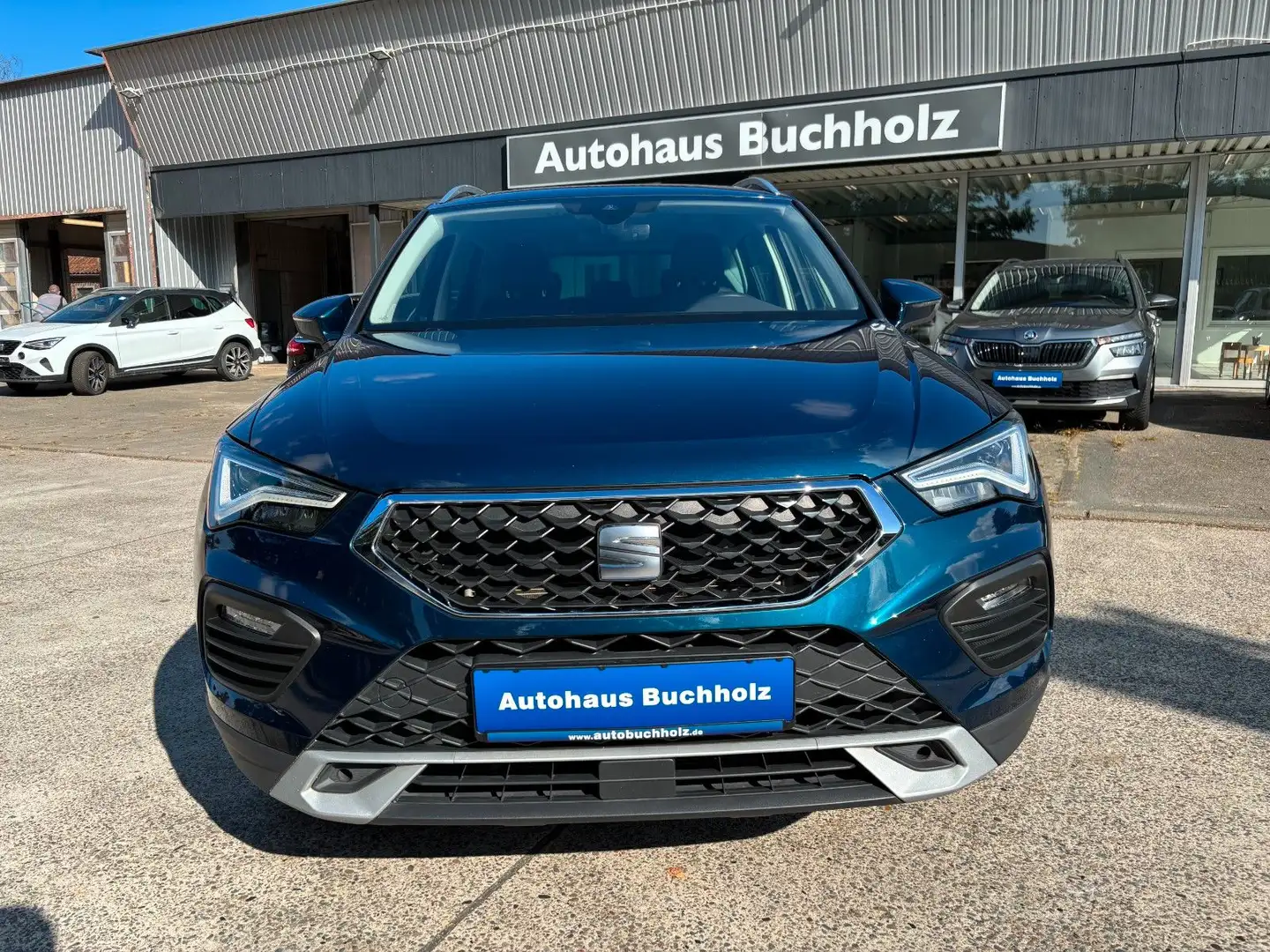 SEAT Ateca Style 2.0 TDI DSG*P-Dach*AHK*ACC Blau - 2