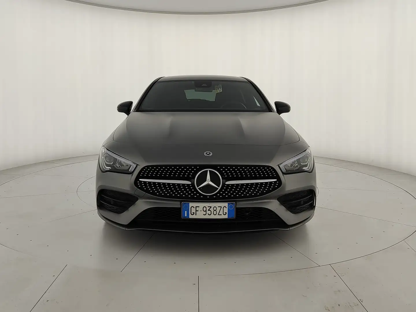 Mercedes-Benz CLA 220 D Shooting Brake d Night edition auto AMG-line Grau - 2
