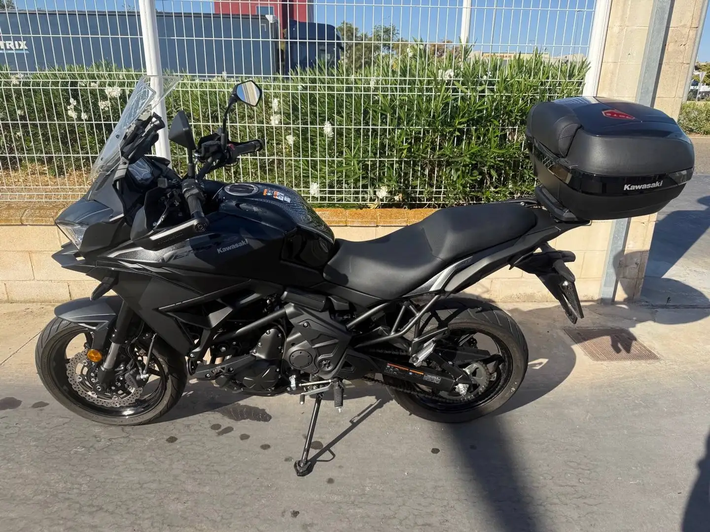 Kawasaki Versys 650 ABS Negro - 1