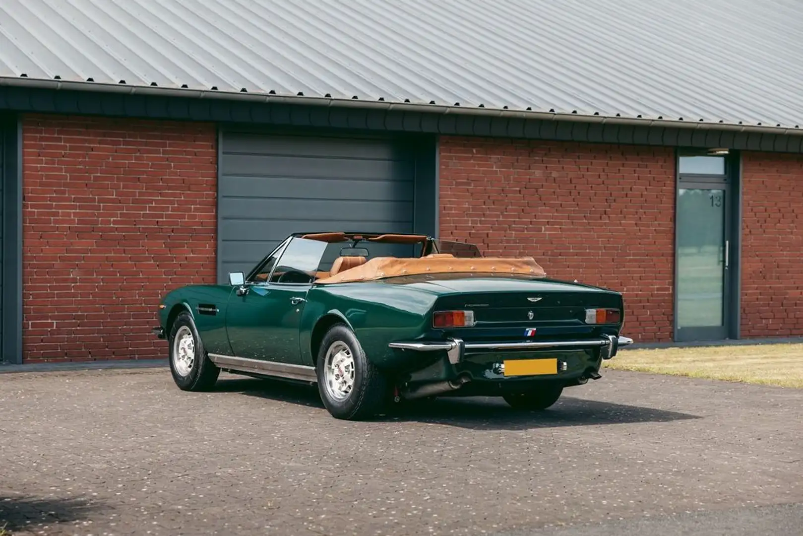 Aston Martin V8 Volante Verde - 2