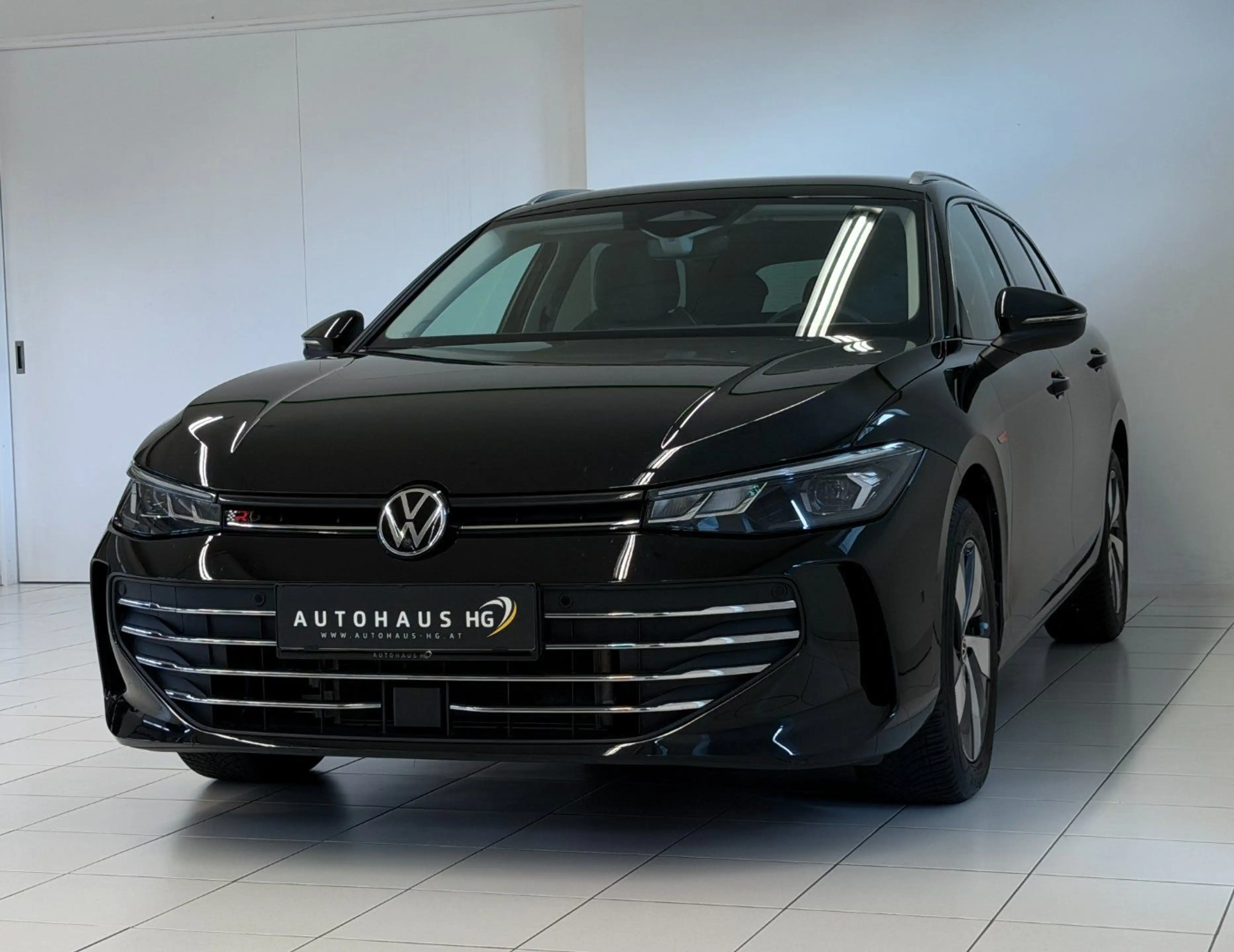 Volkswagen Passat Variant Passat 1.5 eTSI Business*AHK*ACC*MASSAGE*AMBIENTE* — photo 3
