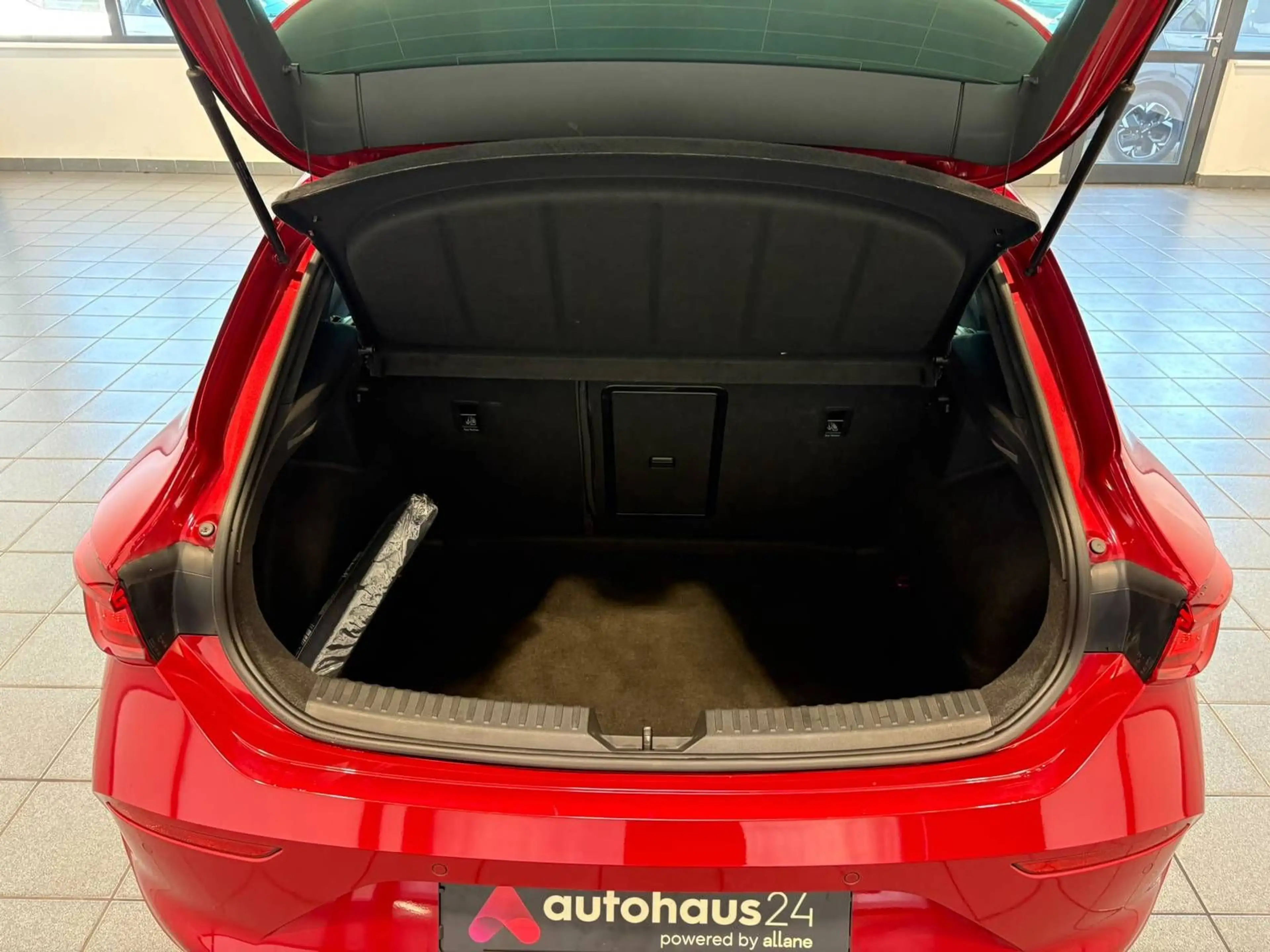 CUPRA Leon 2.0 TSI VZ  Pano|ACC|Beats|Kessy — photo 6