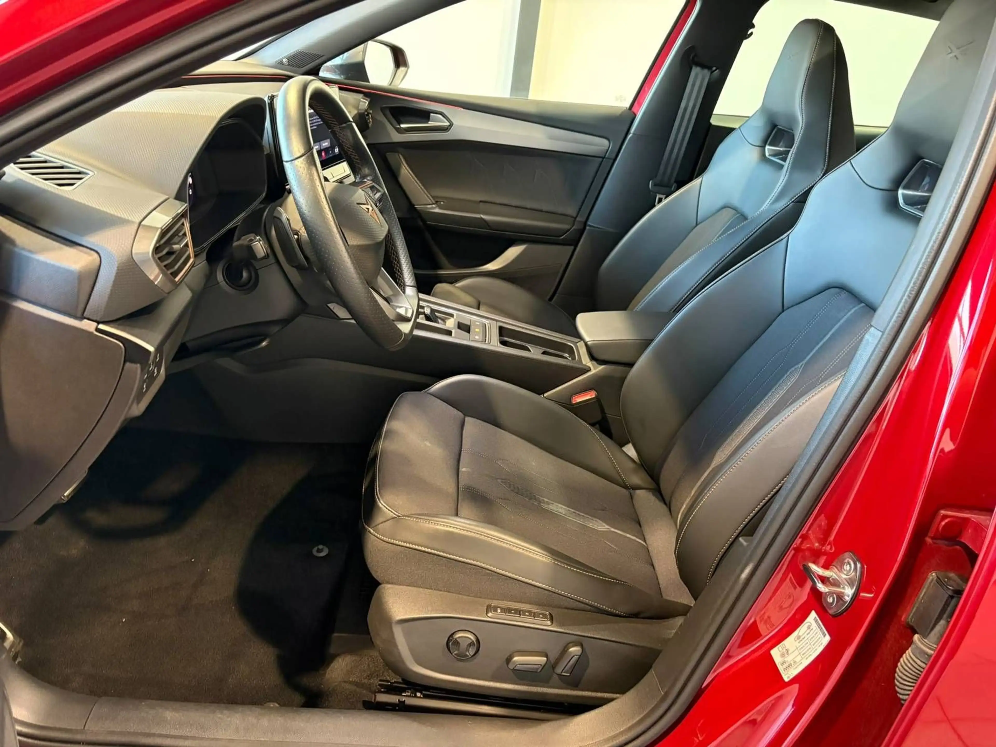CUPRA Leon 2.0 TSI VZ  Pano|ACC|Beats|Kessy — photo 8
