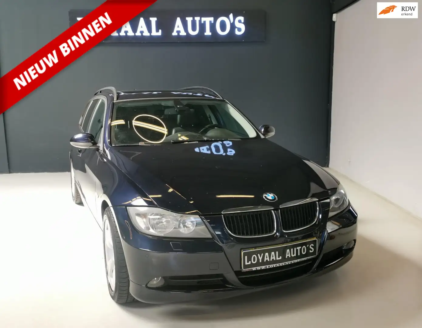 BMW 320 3-serie Touring 320i | AUT | GLAZEN-DAK | AIRCO | Blauw - 1