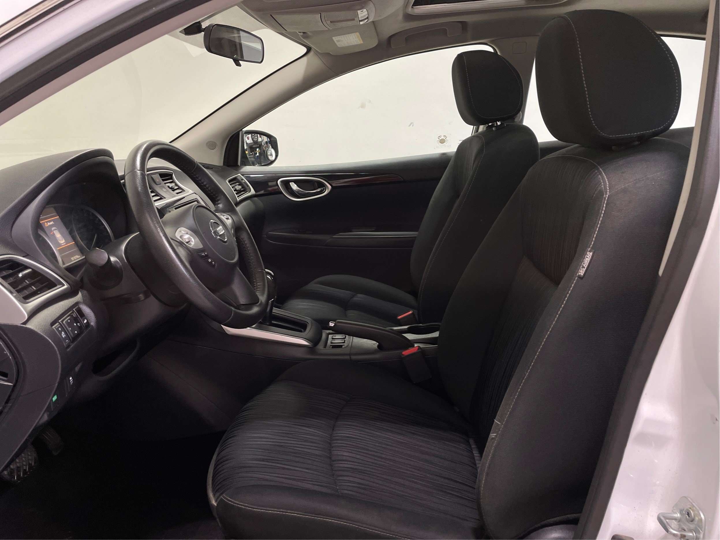 2019 Nissan Sentra SV CVT — снимка 1
