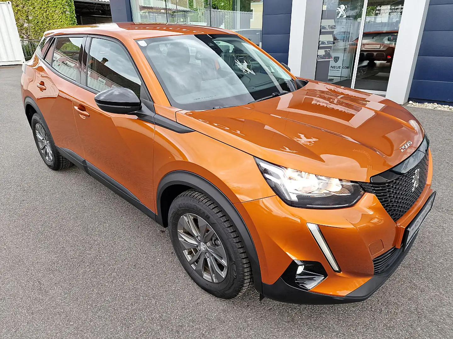 Peugeot 2008 BlueHDi 110 S&S Style 6-Gang-Manuell Orange - 1