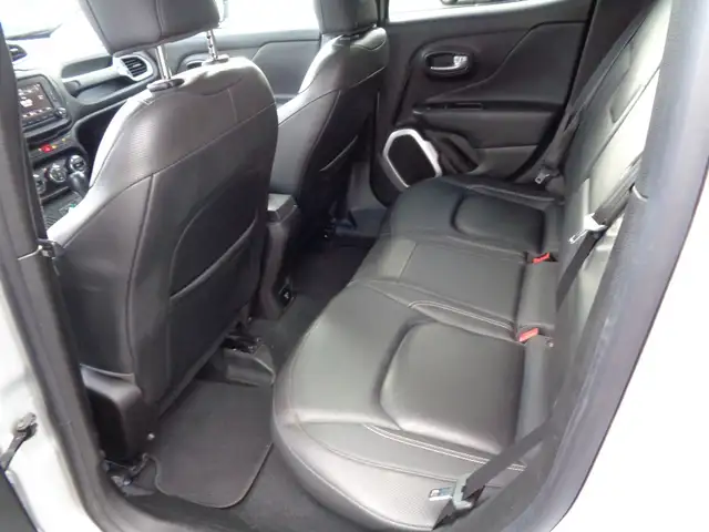 Jeep Renegade view 7