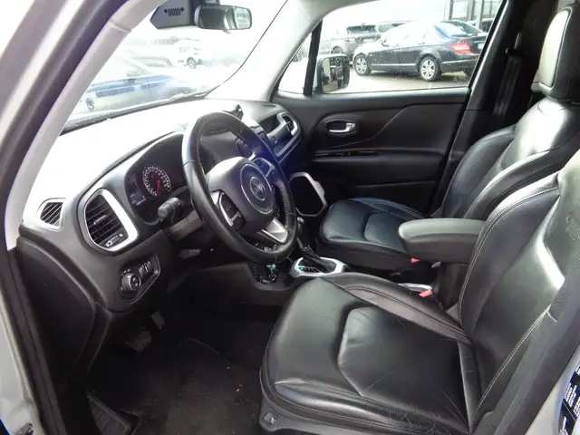 Jeep Renegade view 6