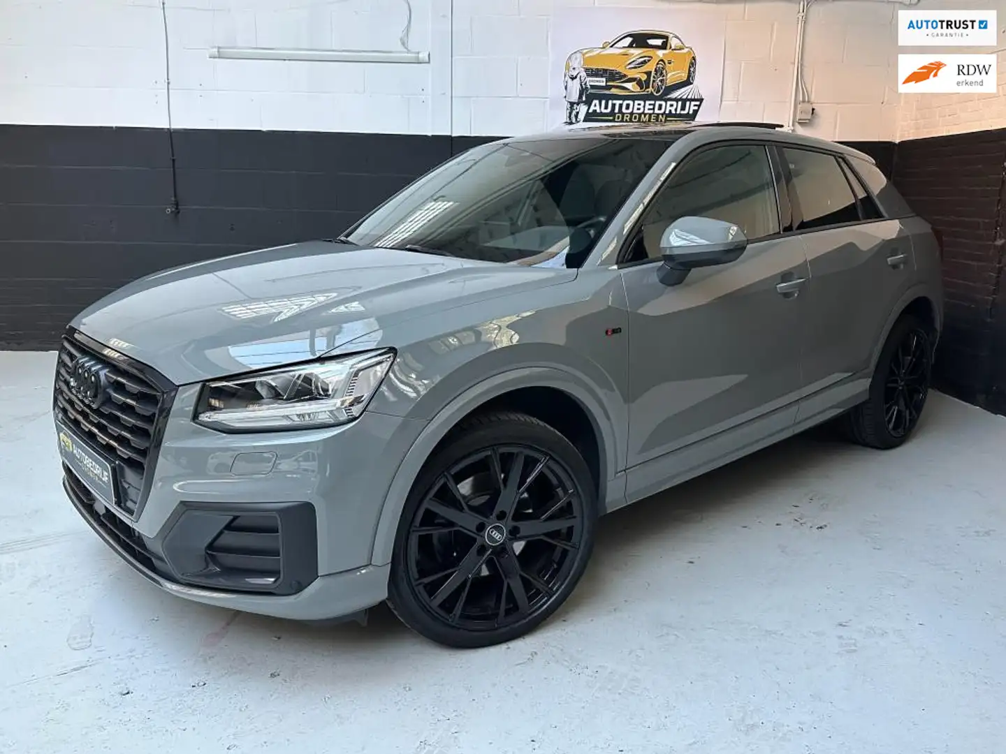 Audi Q2 1.4 TFSI CoD #limited | Nardo | Pano | LED Gris - 1