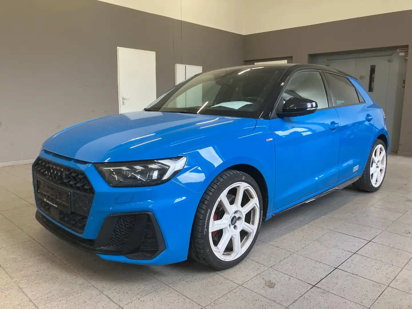 Audi A1 Sportback 40 TFSI S-Line S tronic EditionOne*B&O*N Blau - 2