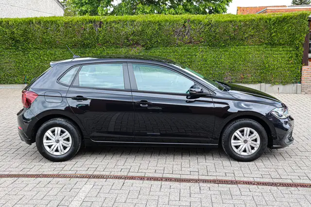 Volkswagen Polo view 4