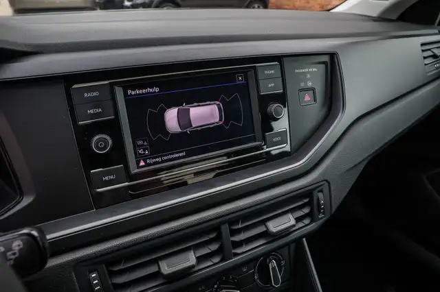 Volkswagen Polo view 12
