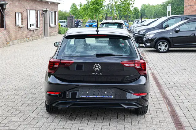 Volkswagen Polo view 6