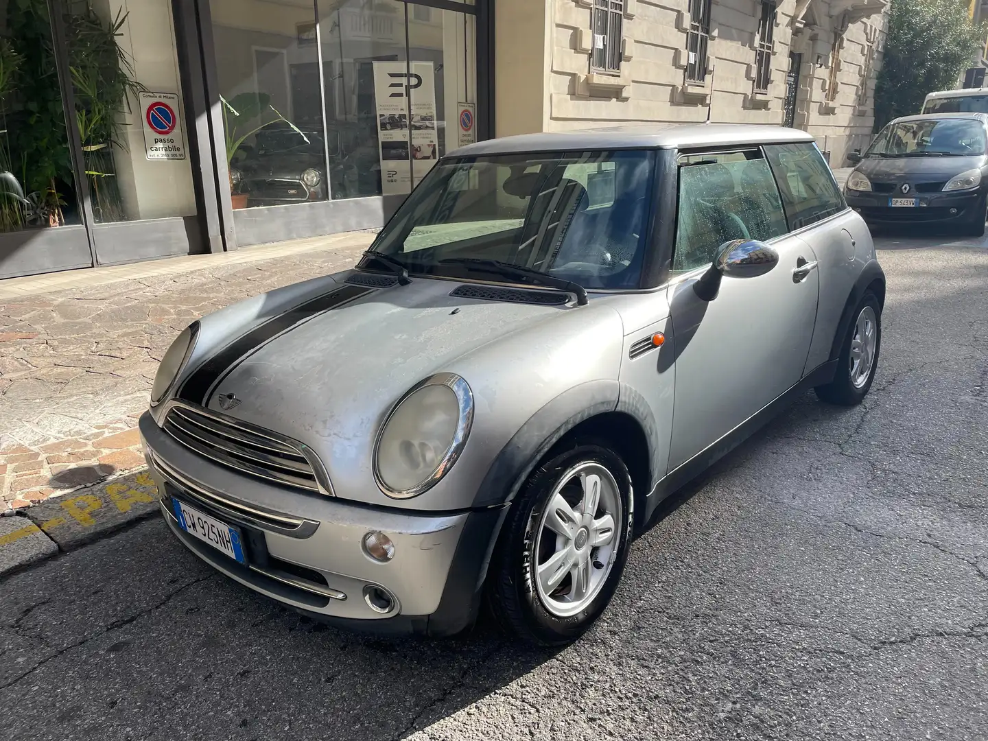 MINI One Mini 1.6 One De Luxe CL Gris - 2