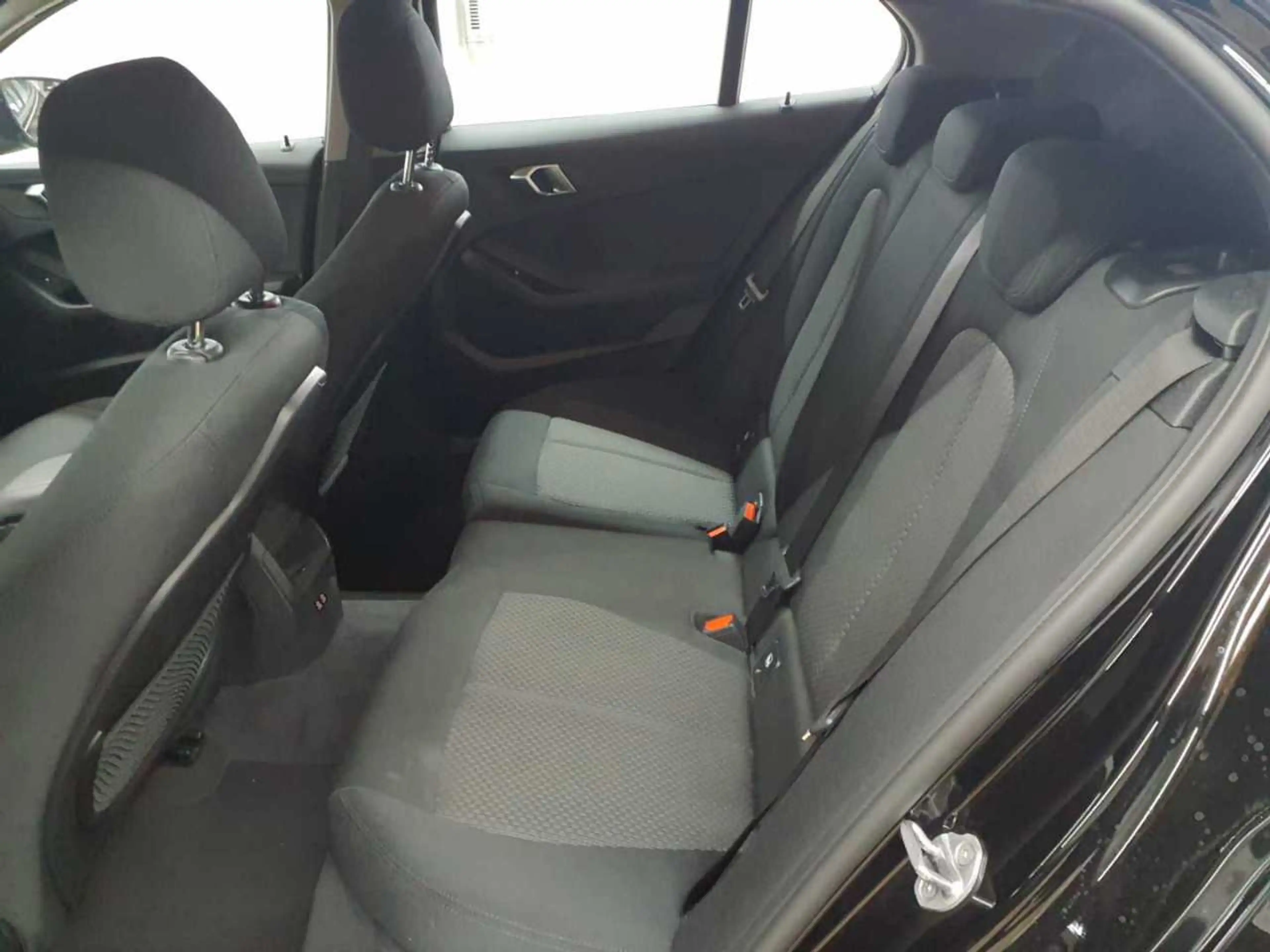 BMW 118 118i Aut. Advantage Navi SHZ LED — photo 14