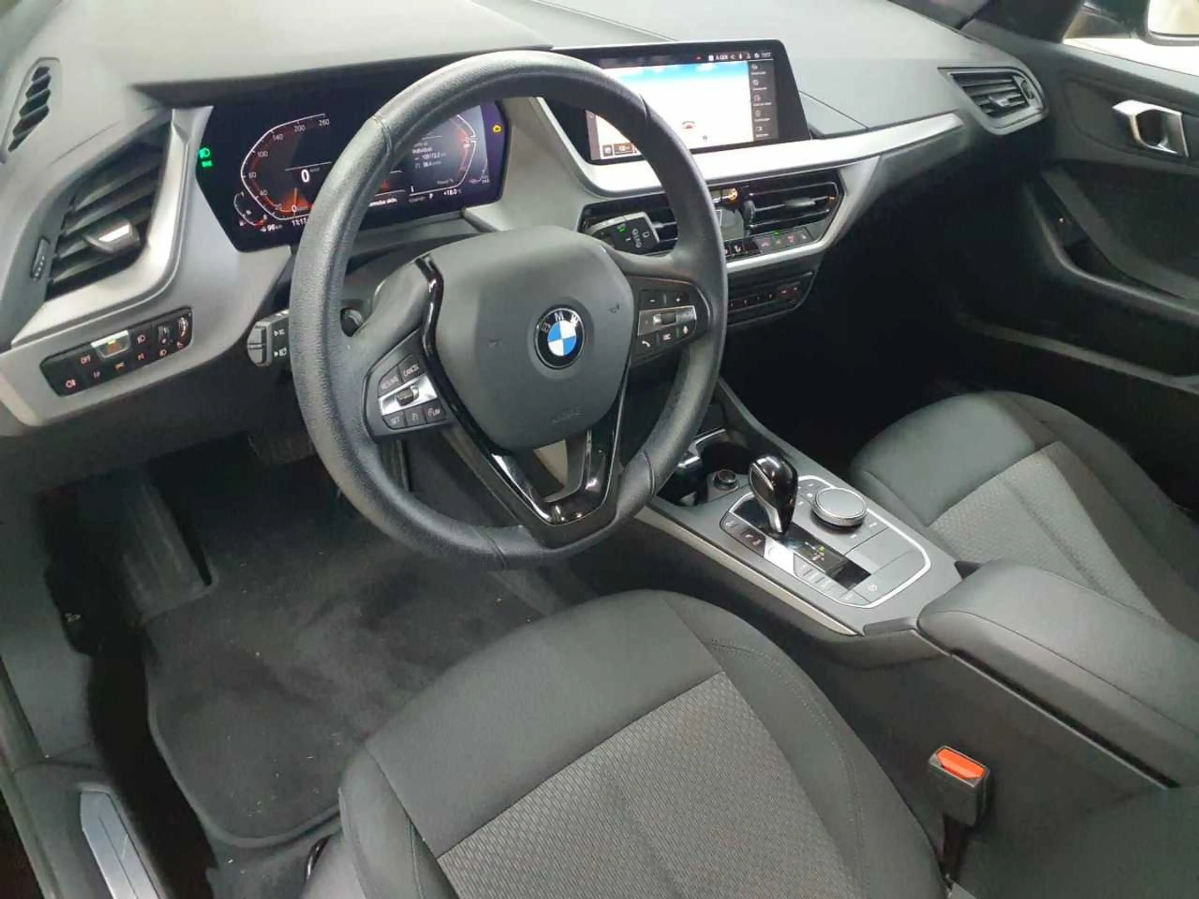 BMW 118 118i Aut. Advantage Navi SHZ LED — photo 9